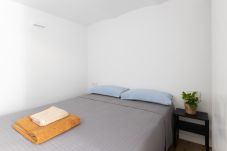 Ferienwohnung in Barcelona - Renovated 2 bedrooms flat in central Gracia