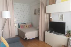 Ferienwohnung in Barcelona - Lightly, quiet & comfy studio close to Plaza Españ