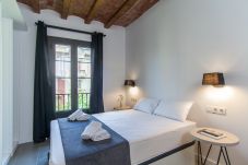 Ferienwohnung in Barcelona - DELUXE piso en alquiler con terraza y piscina en Barcelona centro