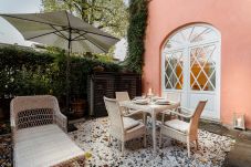 Ferienwohnung in Lucca - CASA VERA exquisite 2 bedrooms 2 baths apartment with garden, A/C 