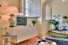 Ferienwohnung in Lucca - CASA VERA exquisite 2 bedrooms 2 baths apartment with garden, A/C 