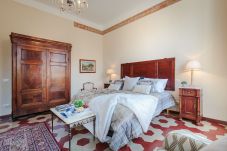 Ferienwohnung in Lucca - SANTA CROCE Apartment, Central and Convenient