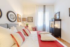 Ferienwohnung in Lucca - 2 bedrooms, Terrace and Private Parking in Lucca