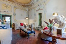 Ferienwohnung in Lucca - 8 Bedrooms Historical Masterpiece in the Heart of Lucca