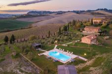 Villa in Fabbrica - VILLA LAJATICO Farmhouse with Private Pool and the Most Exciting View over the Hilltops