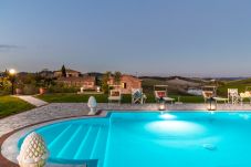 Villa in Fabbrica - VILLA LAJATICO Farmhouse with Private Pool and the Most Exciting View over the Hilltops