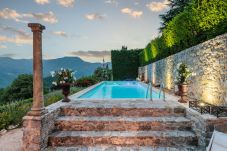 Villa in Borgo a Mozzano - Gran Burrone, a Luxury Castle with Pool in Borgo a Mozzano close to Lucca and Garfagnana