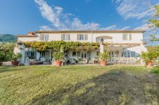 Villa in Capannori - Villa Noa, Romantic 8 bedroom Luxury Farmhouse with Private Pool on the Lucca Hills