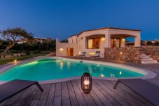 Villa in Capo Ferro - Villa Smeralda, Porto Cervo, Sardinia