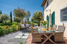 Ferienwohnung in Monte San quirico - Elisa Farmhouse Apartment in Wine Resort in Lucca