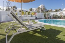 Ferienhaus in San Bartolomé de Tirajana - Lightbooking piscina privada Playa del Ingles 