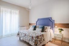 Ferienwohnung in Lucca - Luxury Modern Apartment with Elevator and Balcony inside the Walls of Lucca