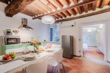 Ferienwohnung in Lucca - Casa Al Dipinto, an Apartment with Garden