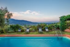 Villa in Lucca - Villa Debby, 2 bedrooms Farmhouse with Pool on the Hills of Lucca