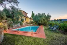 Villa in Lucca - Villa Debby, 2 bedrooms Farmhouse with Pool on the Hills of Lucca