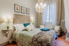 Ferienwohnung in Lucca - Casa Celeste 3 Bedrooms Apartment with Terrace Inside Lucca