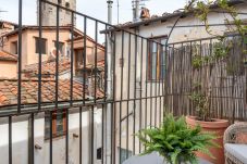 Ferienwohnung in Lucca - Panoramic Penthouse with Terrace, 2 bedrooms 2 bathrooms inside the Walls of Lucca