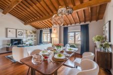 Ferienwohnung in Lucca - De Nobili Penthouse, Luxury Apartment with Elevator inside the Walls of Lucca