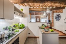 Ferienwohnung in Lucca - Dorina Penthouse 2 bedrooms 2 bathrooms inside the Lucca Walls