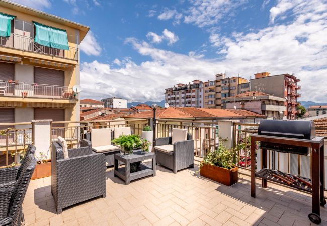  in Viareggio - Simple Duplex Apartment with Terrace in Viareggio