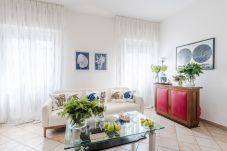 Ferienwohnung in Viareggio - Simple Duplex Apartment with Terrace in Viareggio