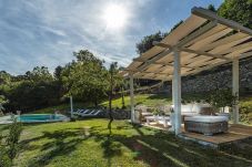 Villa in San Concordio di Moriano - Panoramic Secluded Farmhouse with Private Pool, Air Con, Wifi among Nature!