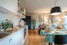 Appartement in Lucca - Luxury Home with Free Private Parking inside Lucca