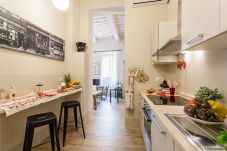 Appartement in Lucca - Modern comfort in Lucca's Picturesque Canal District