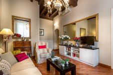 Appartement in Lucca - Opera Music in a Spacious Central Apartment Overlooking the Cathedral