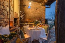 Villa in Uzzano - ROSYABATE COTTAGE with Private Garden and views between Lucca and Pistoia