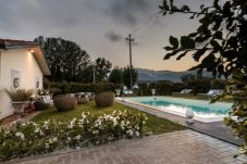 Villa in Lucca - VILLA ANNALISA, a superbly appointed Lucca heaven