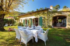 Villa in Camaiore - Luxury Farmhouse with Private Pool in Camaiore close to Lucca