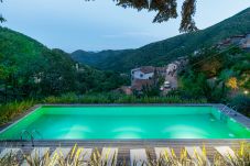 Villa in Pescaglia - PALAZZO GIUSTI: Understated Luxury with a Welcoming Ambience on the Hills of Lucca