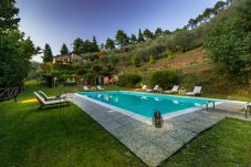 Villa in Santa Maria del giudice - Charming Tuscan Retreat with Private Pool and Views