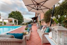 Villa in Segromigno in Monte - VILLA DANA, 4 bedrooms 4 bathrooms Retreat Villa with Private Swimming Pool and SPA