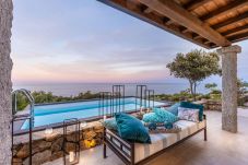 Villa in Ottiolu - VILLA LA BELLA, Luxury Seafront Villa with Panoramic Terrace in Porto Ottiolu, Sardinia