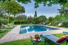 Villa in Camaiore - Luxury Farmhouse Retreat between Lucca and the Beach