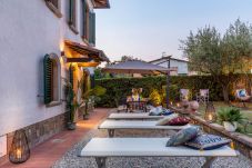 Villa in Monte San quirico - Villa Cesare, a Convenient 4 bedroom Villa with Pool close to Lucca Town