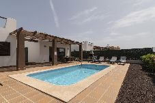 Villa in Caleta de Fuste - Antigua - Lightbooking Pueblo Majorero piscina climatizada 