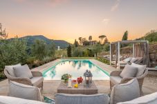 Villa in Lucca - Valle del Sole Winery Farmhouse with Private Pool