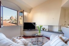 Apartamento en Florencia -  Ático actualizado de lujo con ascensor 3 habitaciones 3 baños en el centro