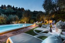 Villa en Aquilea - Romantic farmhouse villa in Lucca to sleep 5 guests with private pool and wi-fi