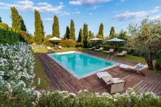 Villa en Capannori - VILLA IL TINAIO Romantic Secluded Farmhouse with Private Pool