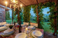 Villa en Capannori - VILLA IL TINAIO Romantic Secluded Farmhouse with Private Pool