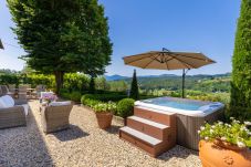 Villa en Lucca - VILLA REGINA, 4 bedrooms and a luxury style among the vineyards by Lucca Town