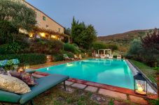 Villa en Lucca - Villa Gufo The Place to Be. Panoramic Private Pool with a Lucca View and Private Tennis Court