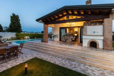 Villa en Viareggio - The Luxury Beach Villa with shared Swimming Pool, between Viareggio and Torre del Lago Puccini