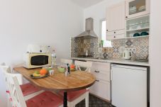 Apartamento en Barcelona - Piso luminoso, tranquilo y con balcón en Barcelona centro