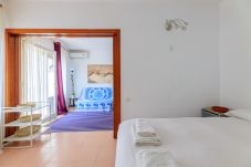 Apartamento en Barcelona - Piso luminoso, tranquilo y con balcón en Barcelona centro