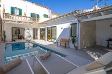 casa mallorquina, piscina, jardin, terraza, Muro